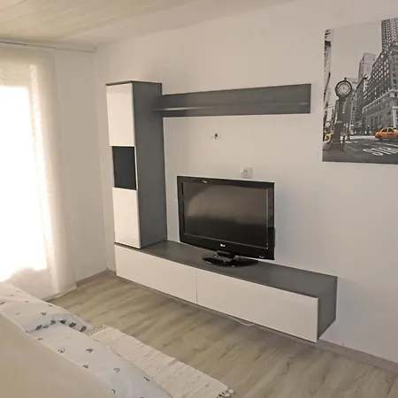 Lercher By Interhome Apartamento Seefeld in Tirol