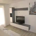 Lercher By Interhome Apartamento Seefeld in Tirol